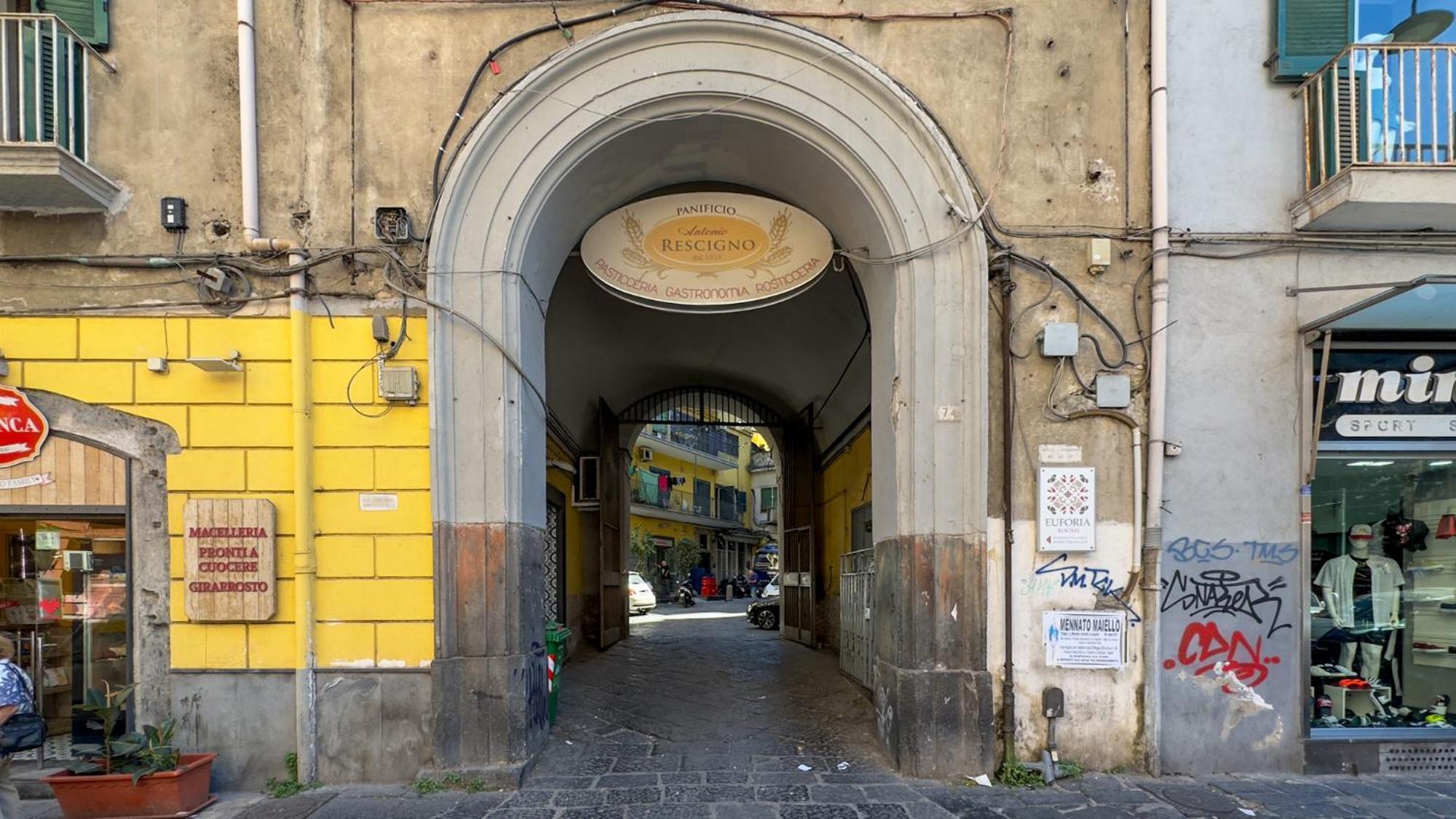 Appartement Ninetta A Foria à Naples Extérieur photo