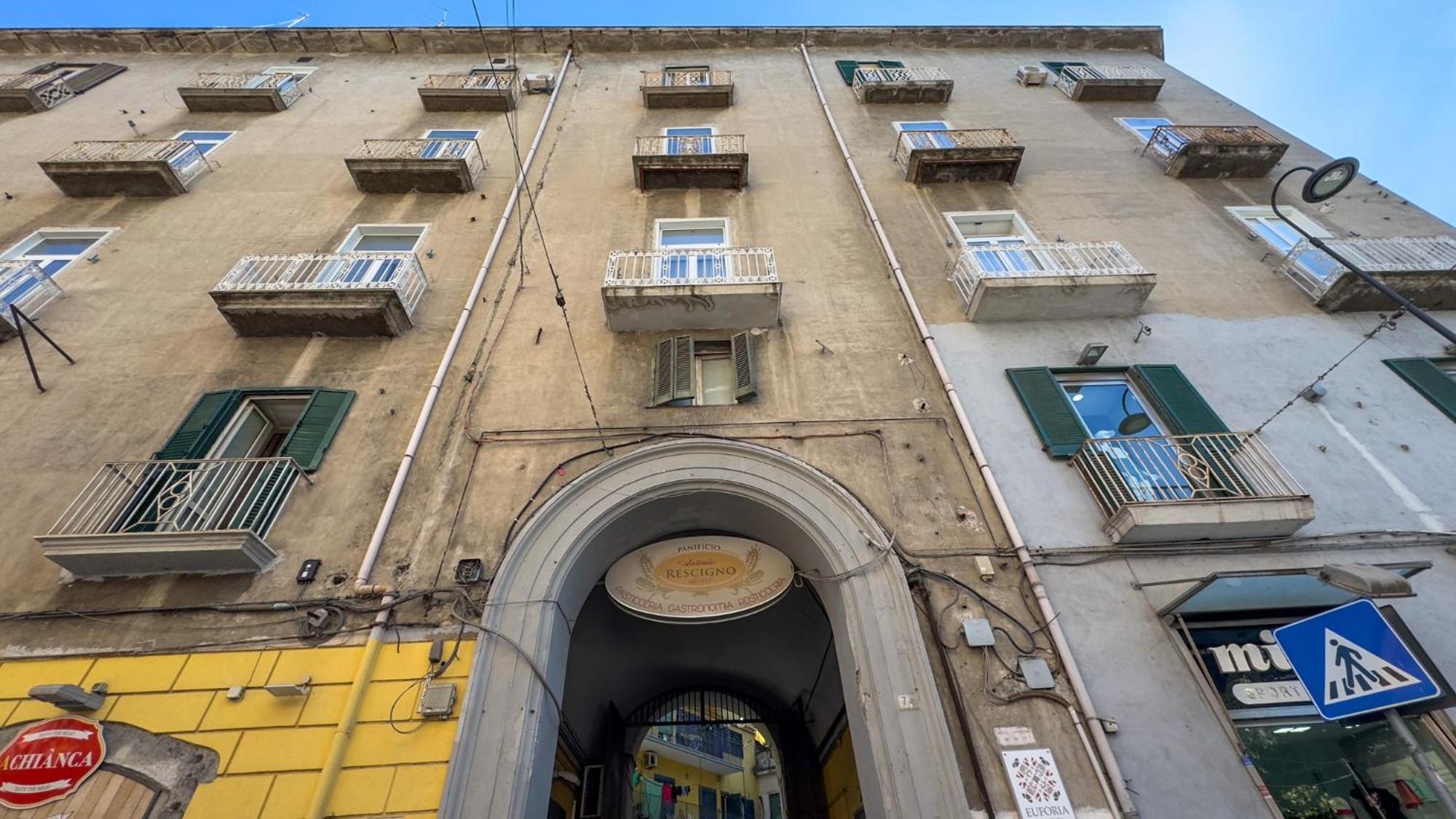 Appartement Ninetta A Foria à Naples Extérieur photo